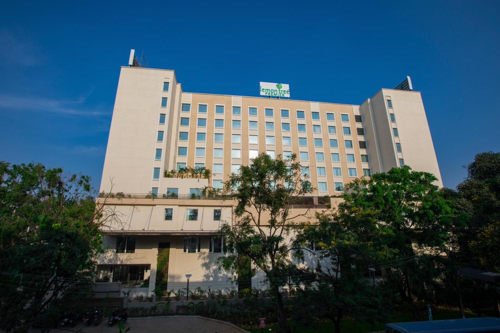 Lemon Tree Premier City Center Pune Exterior photo